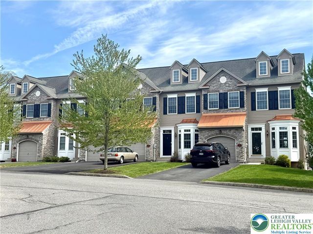 50 Hillside Court, Easton, PA 18045