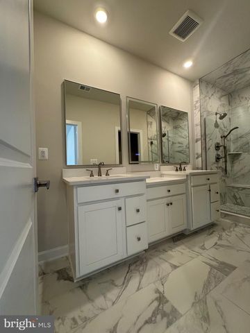 3775 MAYORS WAY, Fairfax, VA 22030