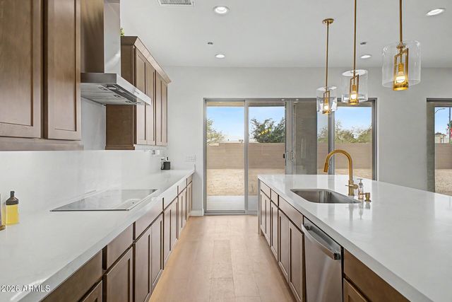 5844 W MAUNA LOA Lane, Glendale, AZ 85306