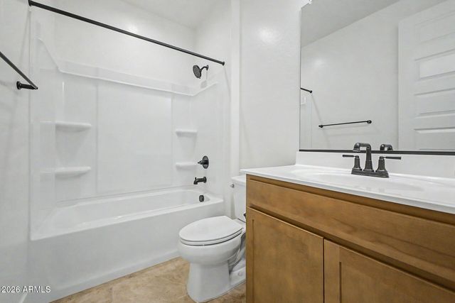5844 W MAUNA LOA Lane, Glendale, AZ 85306