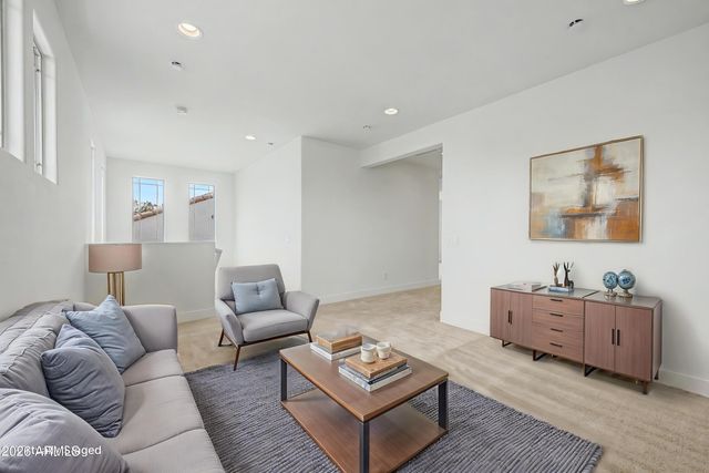 5844 W MAUNA LOA Lane, Glendale, AZ 85306