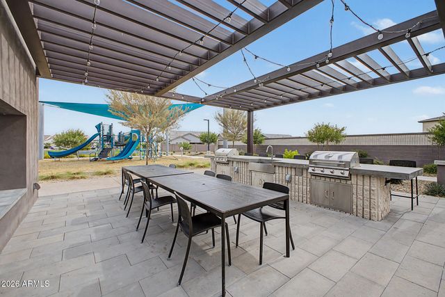 5844 W MAUNA LOA Lane, Glendale, AZ 85306
