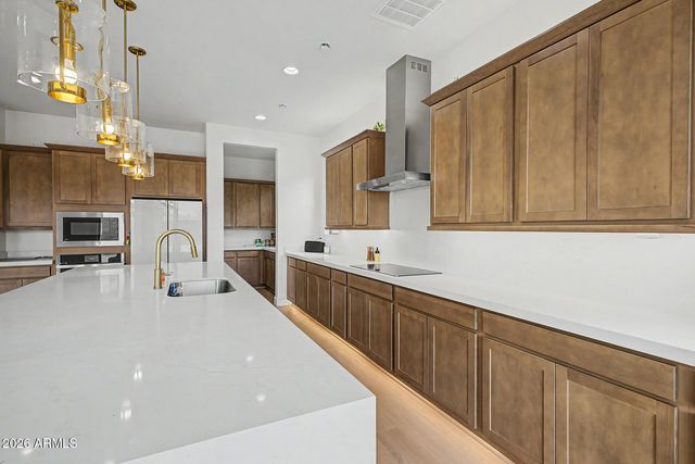 5844 W MAUNA LOA Lane, Glendale, AZ 85306