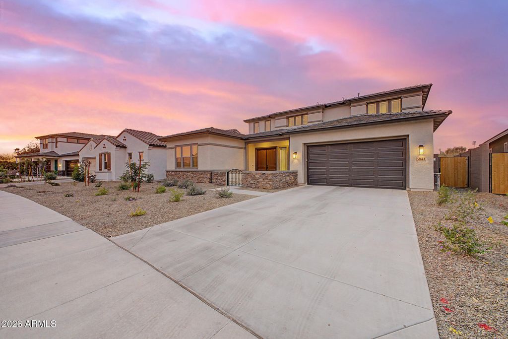 5844 W MAUNA LOA Lane, Glendale, AZ 85306 — photo 5