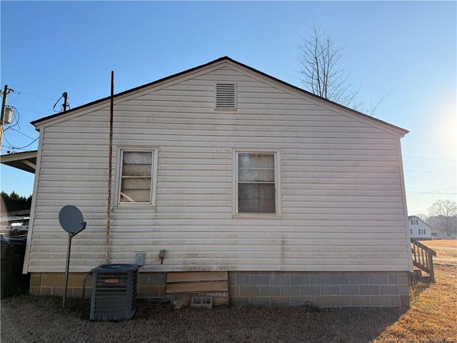 631 Bethel Baptist Road, Spring Lake, NC 28390