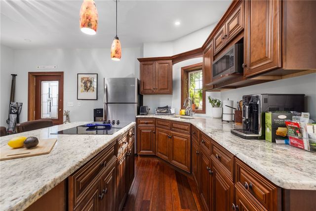 216 Gray Craig Road Cottage, Middletown, RI 02842