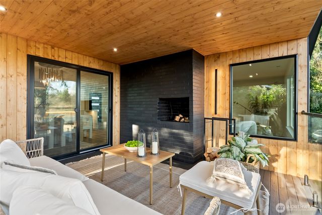 508 S 145th St, Burien, WA 98168