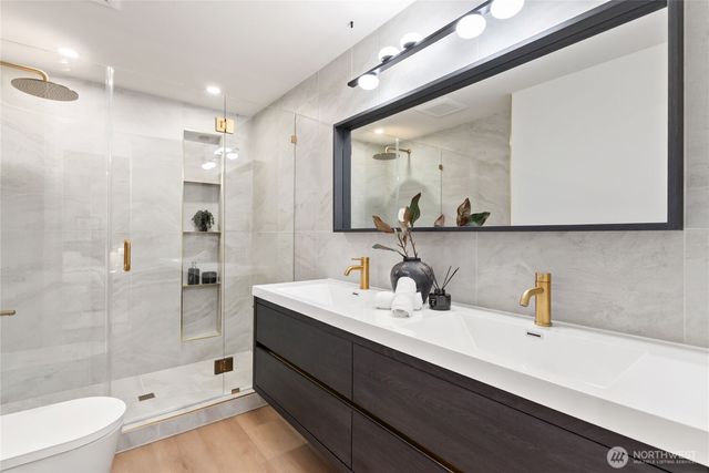 508 S 145th St, Burien, WA 98168