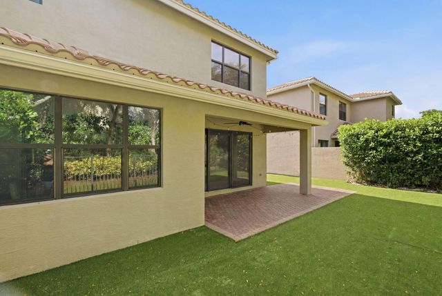 13769 Moss Agate Avenue, Delray Beach, FL 33446