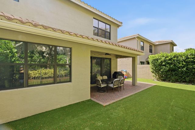 13769 Moss Agate Avenue, Delray Beach, FL 33446