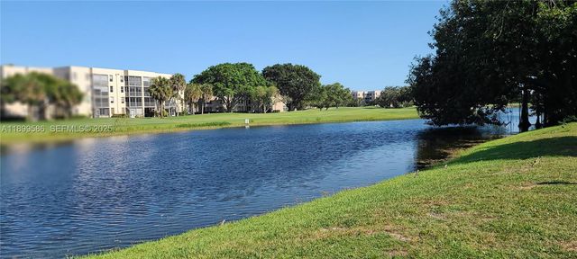 9410 Live Oak Place 109, Davie, FL 33324