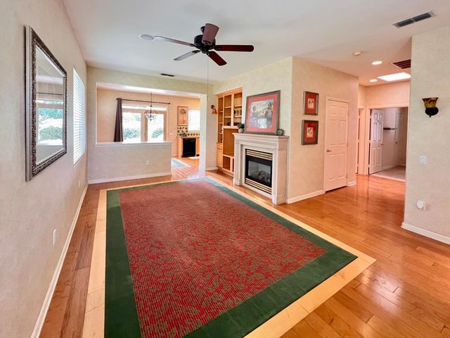 886 Meadowhill Ct, Lincoln, CA 95648