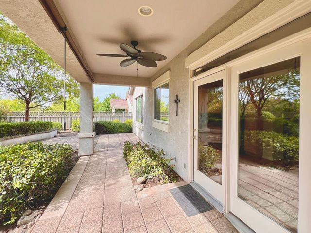886 Meadowhill Ct, Lincoln, CA 95648