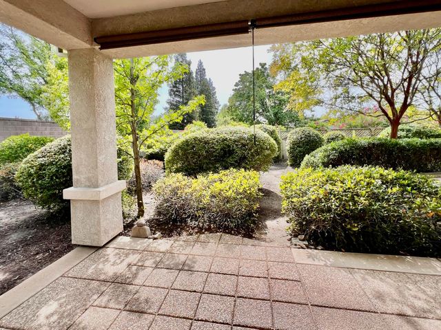 886 Meadowhill Ct, Lincoln, CA 95648