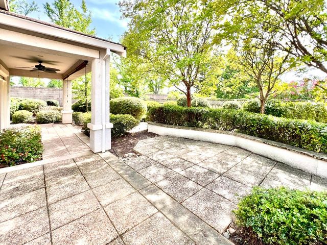 886 Meadowhill Ct, Lincoln, CA 95648