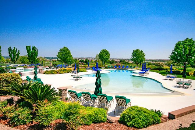 886 Meadowhill Ct, Lincoln, CA 95648