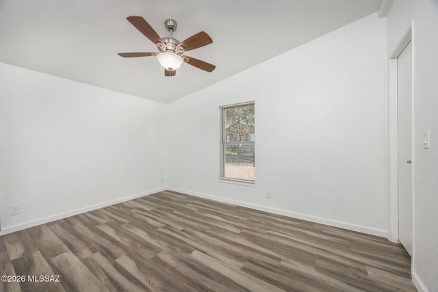 8033 S Farmcreek Drive, Tucson, AZ 85756