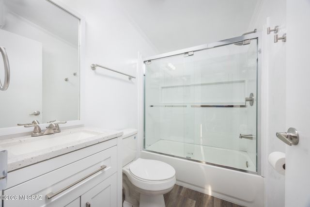 8033 S Farmcreek Drive, Tucson, AZ 85756