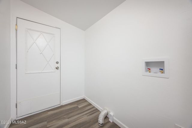 8033 S Farmcreek Drive, Tucson, AZ 85756