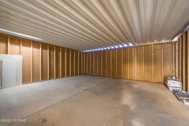 8033 S Farmcreek Drive, Tucson, AZ 85756