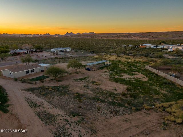 8033 S Farmcreek Drive, Tucson, AZ 85756