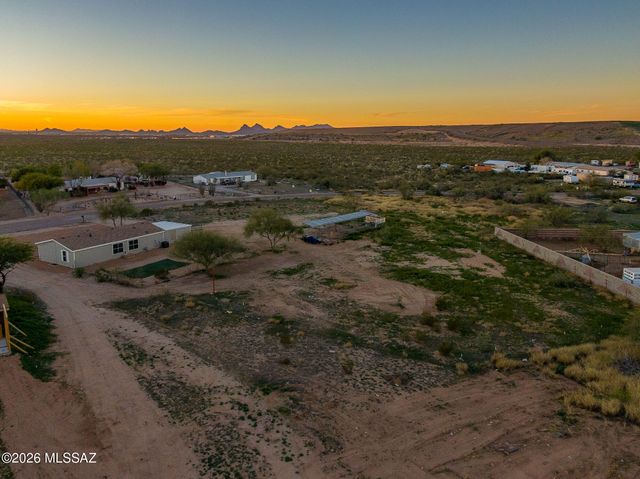 8033 S Farmcreek Drive, Tucson, AZ 85756