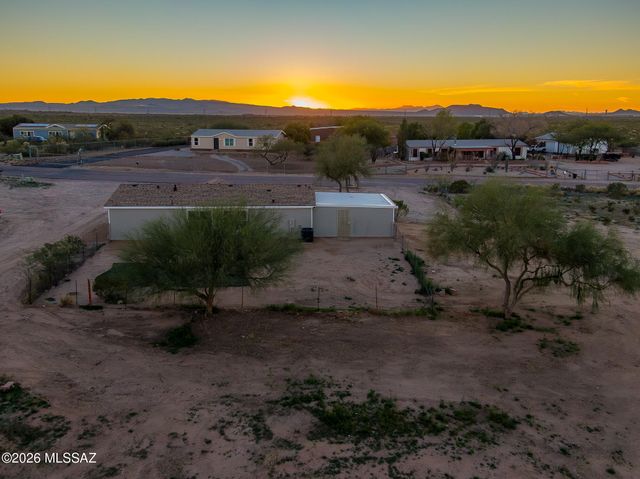 8033 S Farmcreek Drive, Tucson, AZ 85756