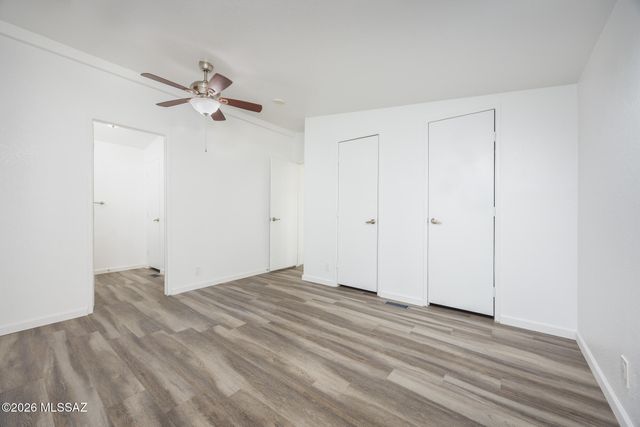 8033 S Farmcreek Drive, Tucson, AZ 85756