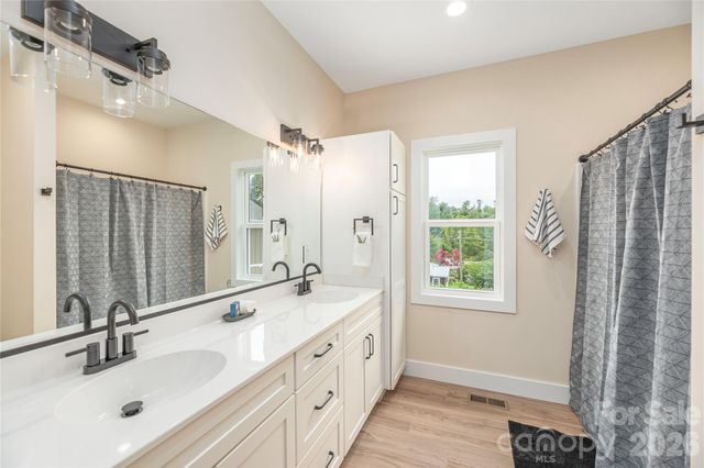 33 Elkwood Avenue, Asheville, NC 28804