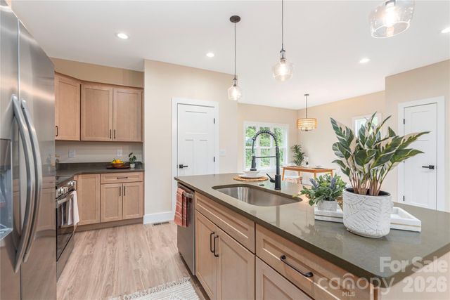 33 Elkwood Avenue, Asheville, NC 28804