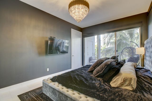 1045 NE 18th Avenue 106, Fort Lauderdale, FL 33304