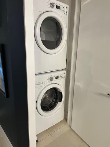 1045 NE 18th Avenue 106, Fort Lauderdale, FL 33304