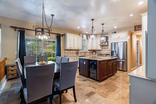 8748 Springhill Drive NW, Albuquerque, NM 87114