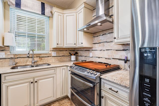 8748 Springhill Drive NW, Albuquerque, NM 87114