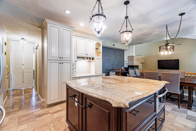 8748 Springhill Drive NW, Albuquerque, NM 87114