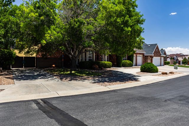 8748 Springhill Drive NW, Albuquerque, NM 87114