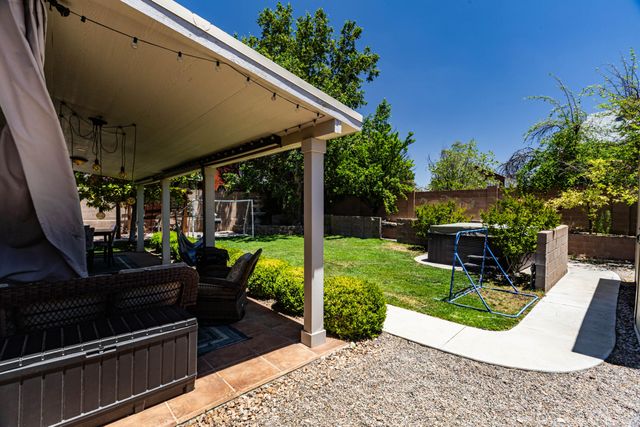 8748 Springhill Drive NW, Albuquerque, NM 87114