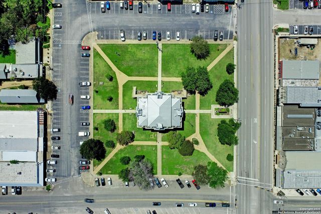 101 N John Bird, Blanco, TX 78606