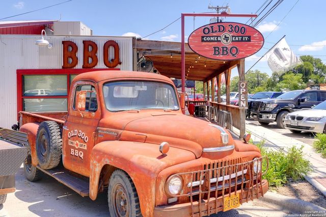 101 N John Bird, Blanco, TX 78606