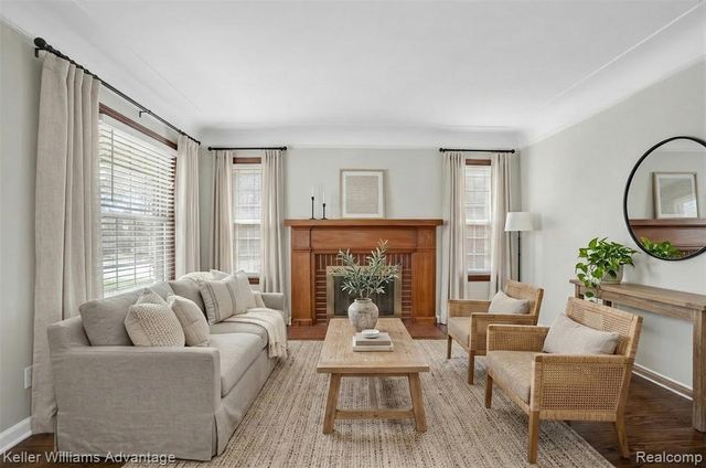 35724 Elm Street, Wayne, MI 48184