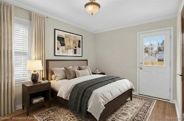 35724 Elm Street, Wayne, MI 48184