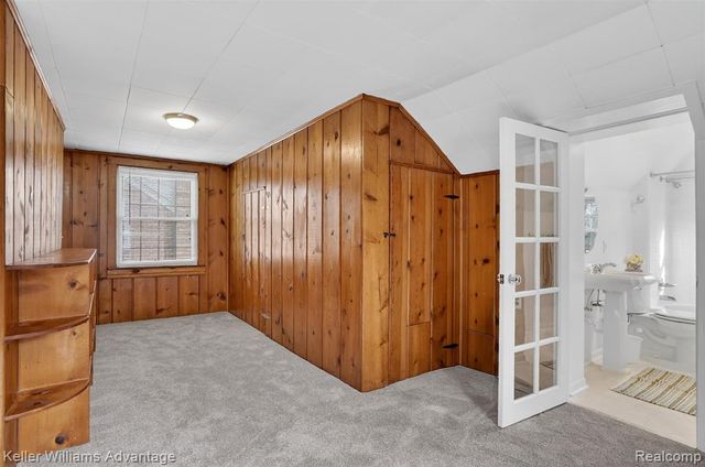 35724 Elm Street, Wayne, MI 48184