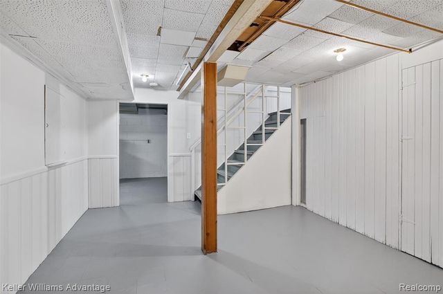 35724 Elm Street, Wayne, MI 48184