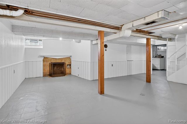 35724 Elm Street, Wayne, MI 48184