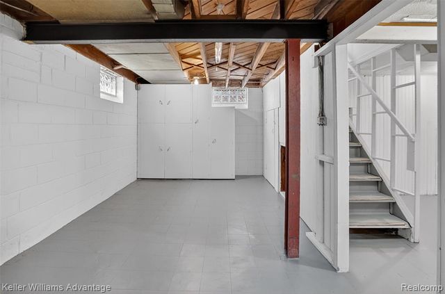 35724 Elm Street, Wayne, MI 48184