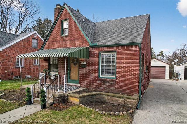 35724 Elm Street, Wayne, MI 48184