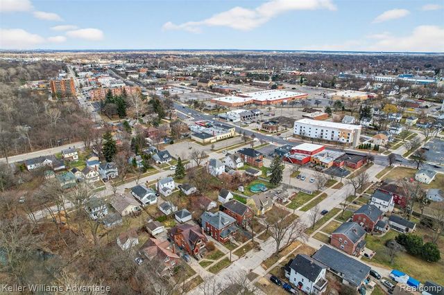 35724 Elm Street, Wayne, MI 48184