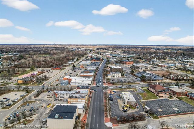 35724 Elm Street, Wayne, MI 48184