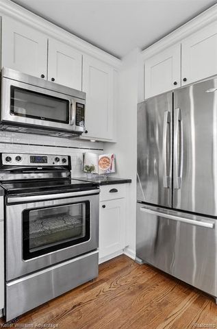 35724 Elm Street, Wayne, MI 48184