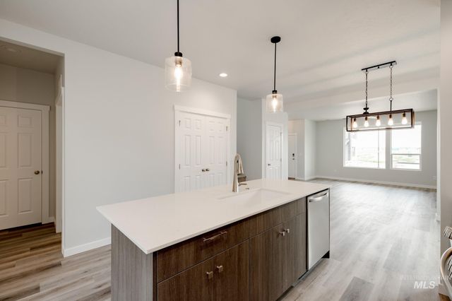 6965 S Harvest Cove Ave, Boise, ID 83709